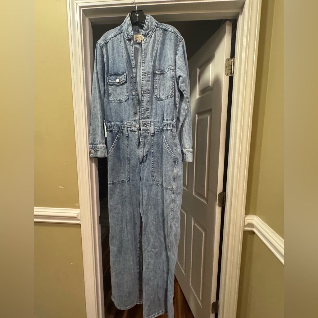 Universal Thread Light Blue Denim Jacket